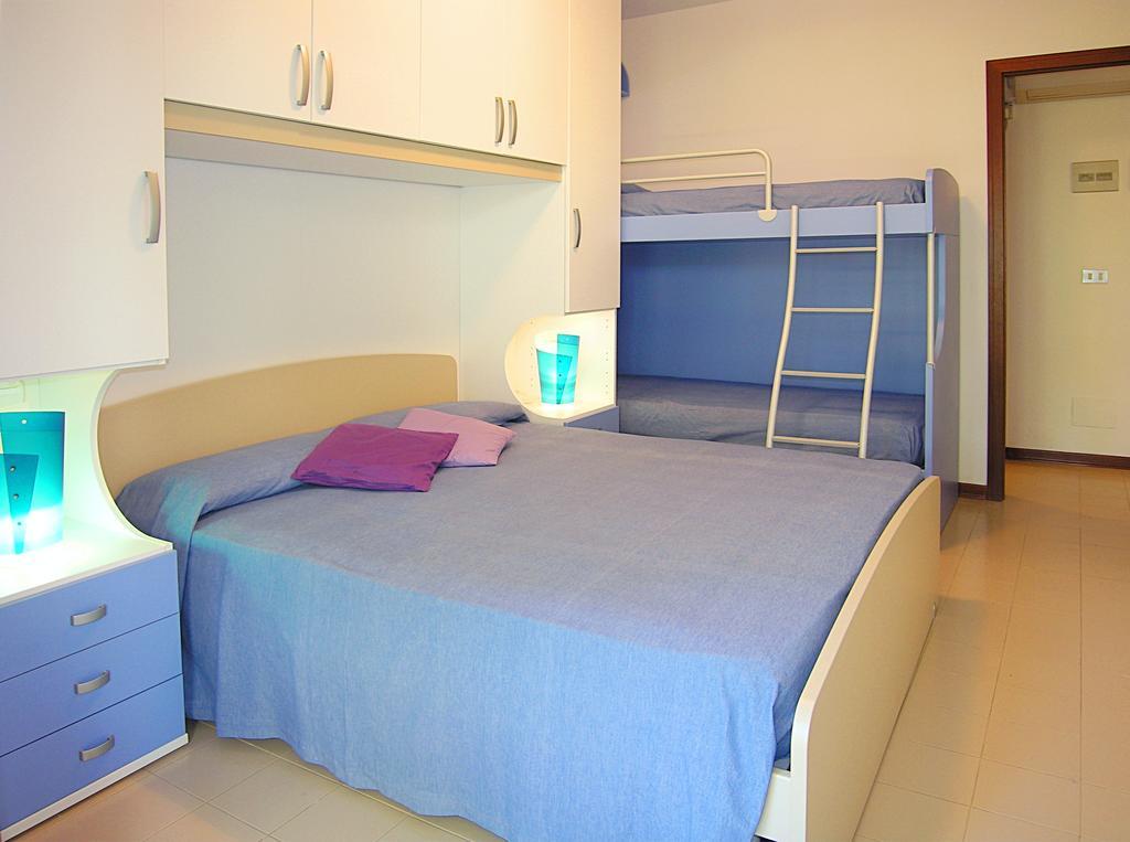 Apartment Gemini Con Piscina Bibione Pokój zdjęcie