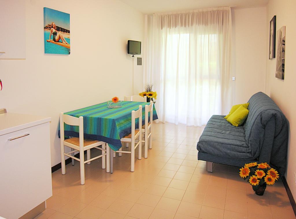 Apartment Gemini Con Piscina Bibione Pokój zdjęcie
